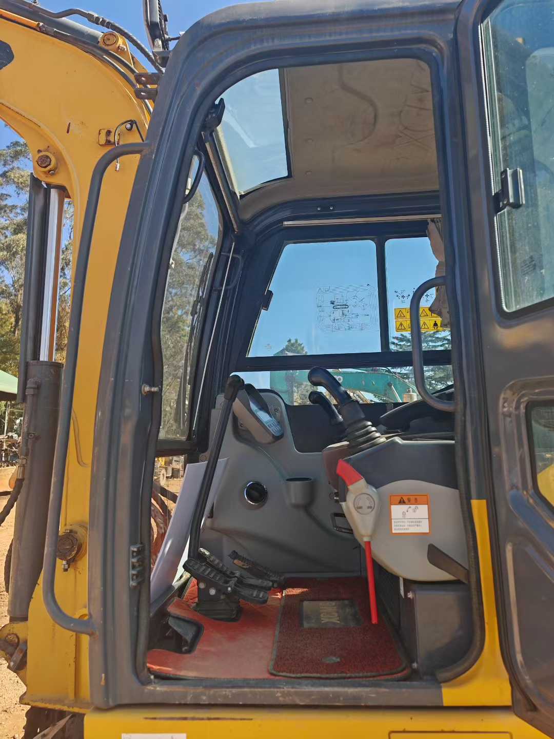 Used XCMG XE60 Excavator 2022 Model / 8