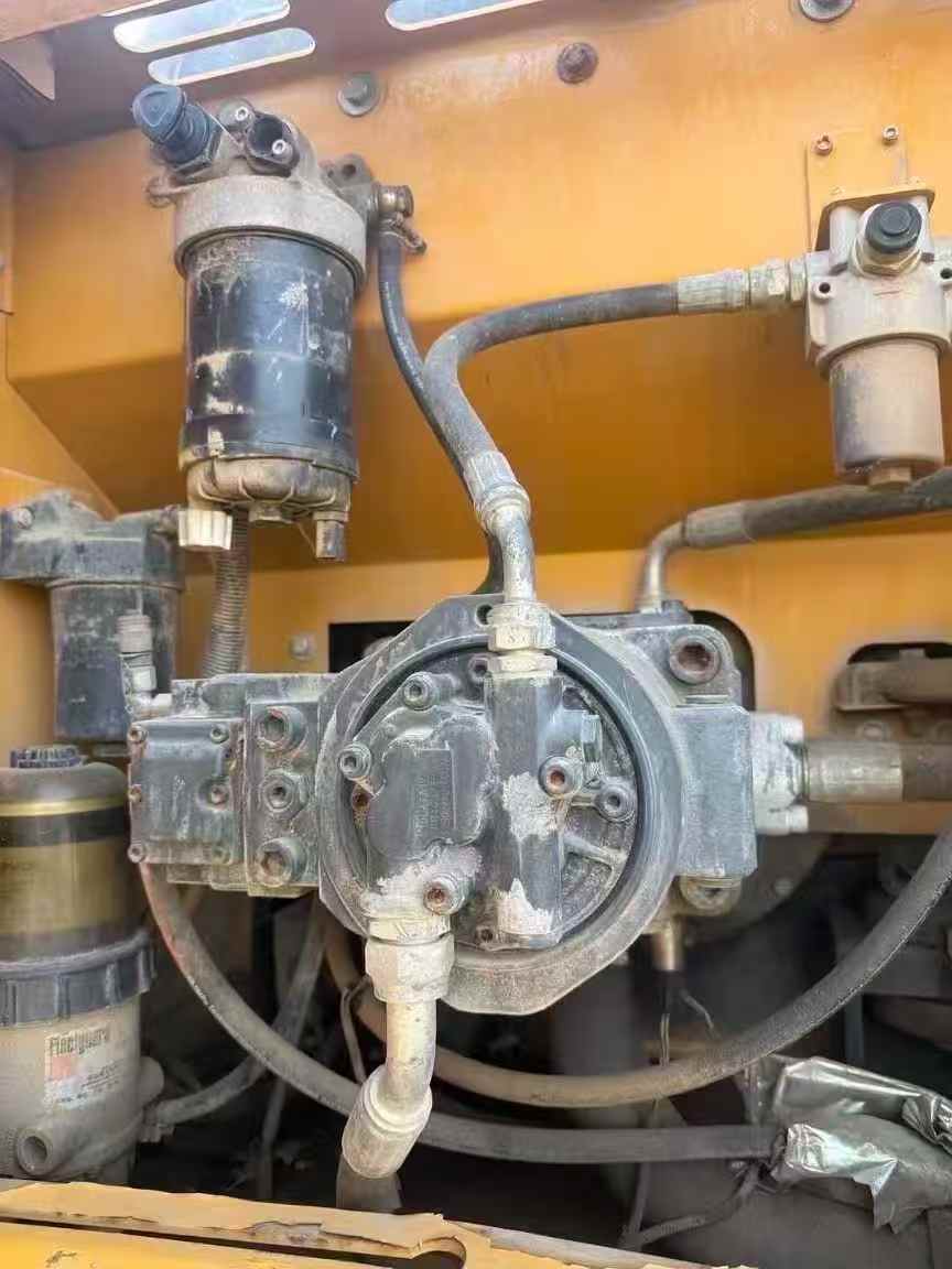 Used XCMG XE215 Excavator 2018 Model / 7