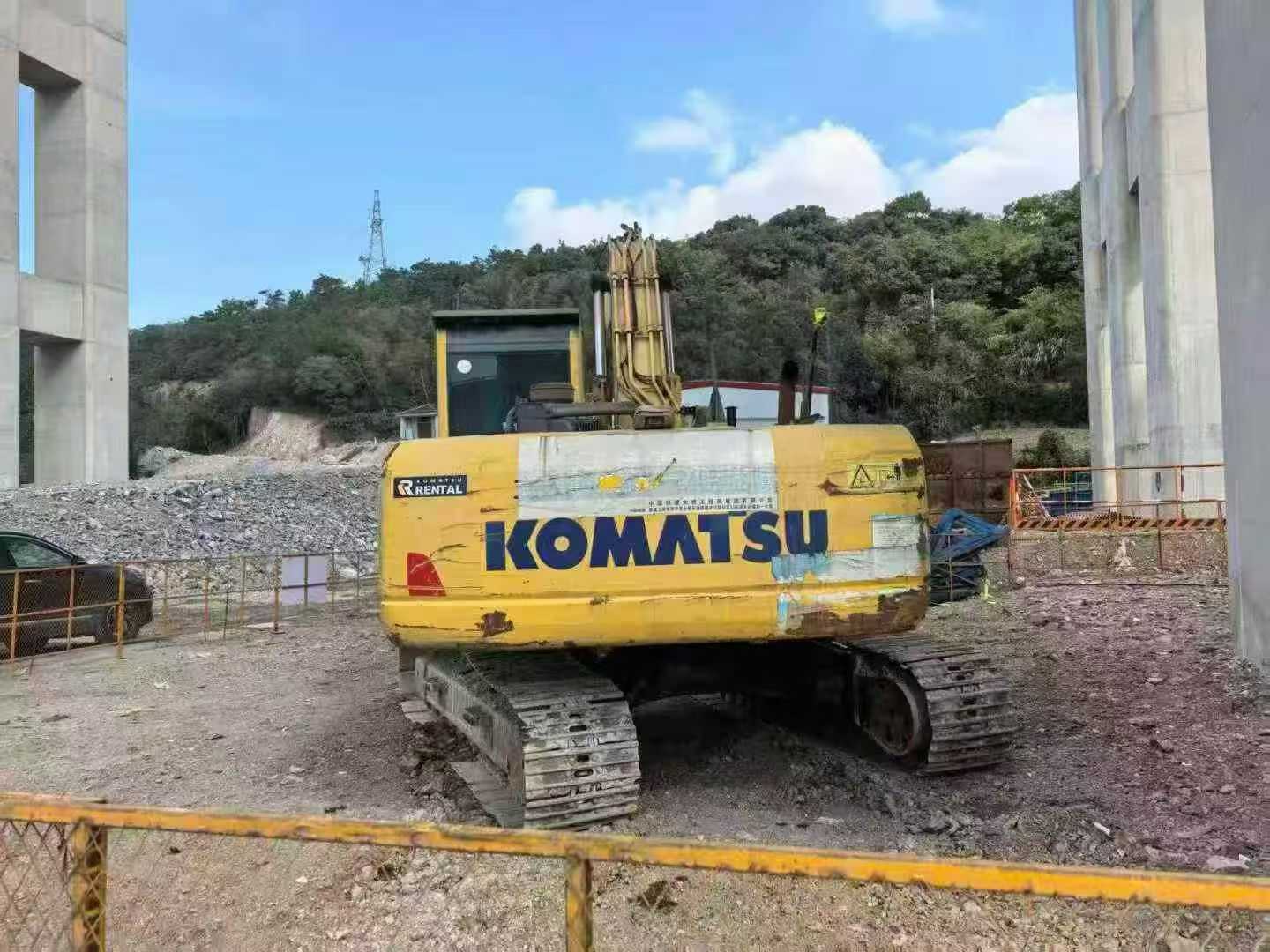 Used Komatsu PC220-8 Excavator 2016 Model