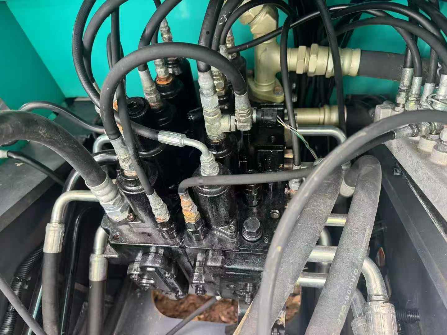 Used Kobelco SK250 Excavator 2016 Model / 9