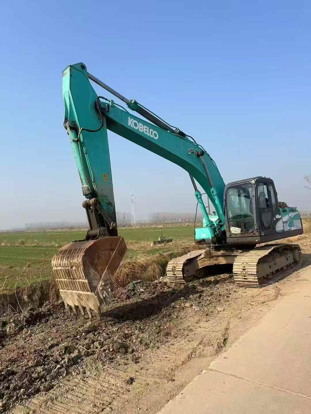 Used Kobelco SK200-8 Excavator 2016 Model / 2