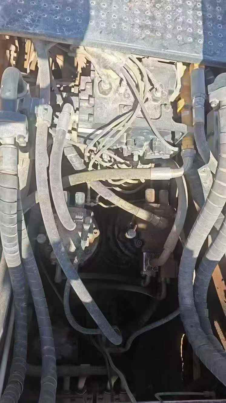 Used Hyundai HX60 Excavator 2022 Model / 5