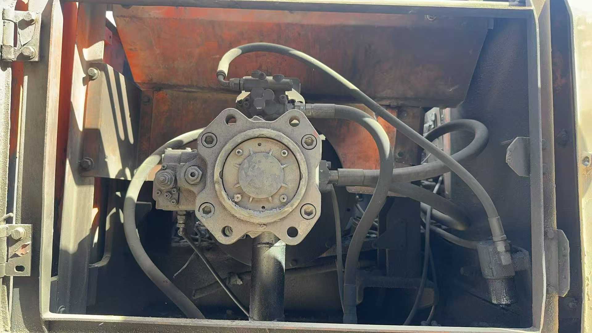 Used Doosan DX500 Excavator 2011 Model / 9