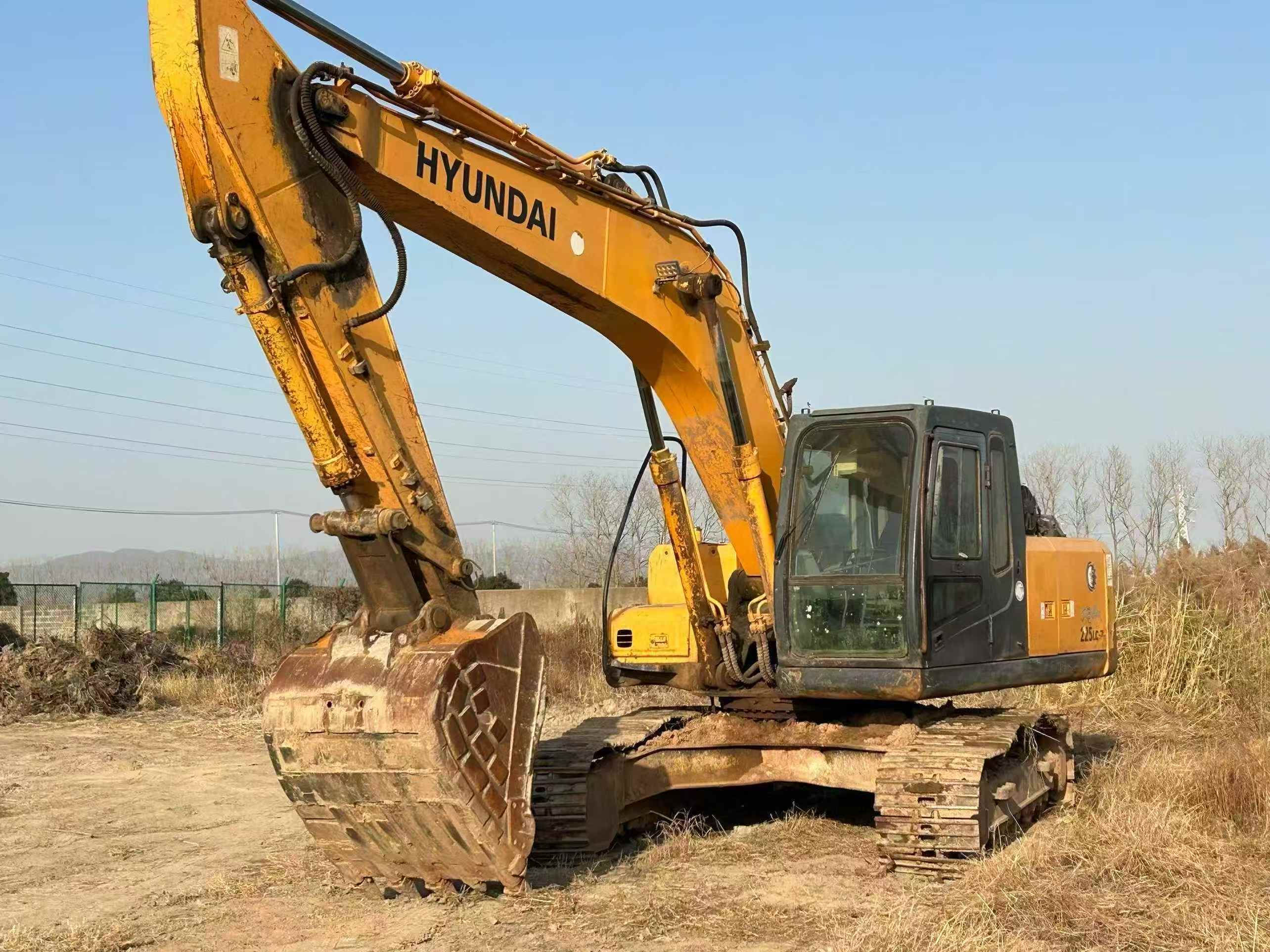 Used Hyundai R225-7 Excavator 2016 Model