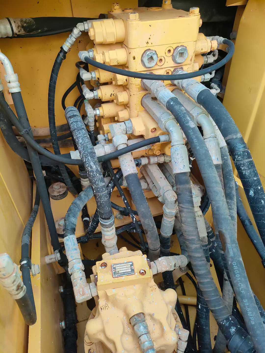 Used Komatsu PC130-8 Excavator 2017 Model / 6