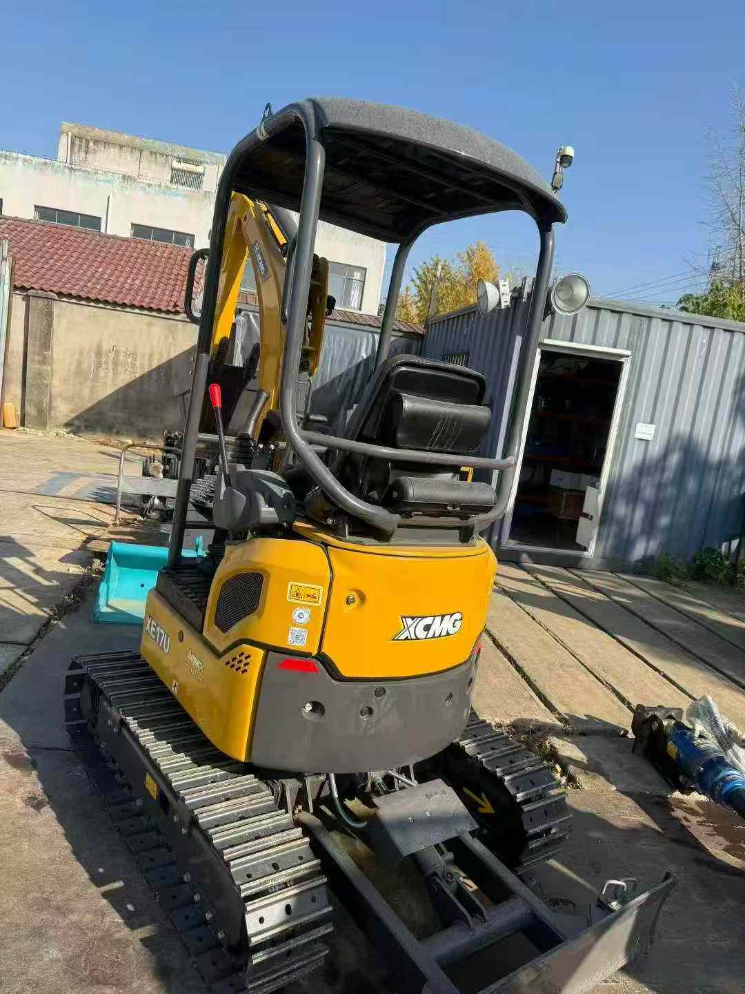 Used XCMG XE17U Excavator 2016 Model / 3