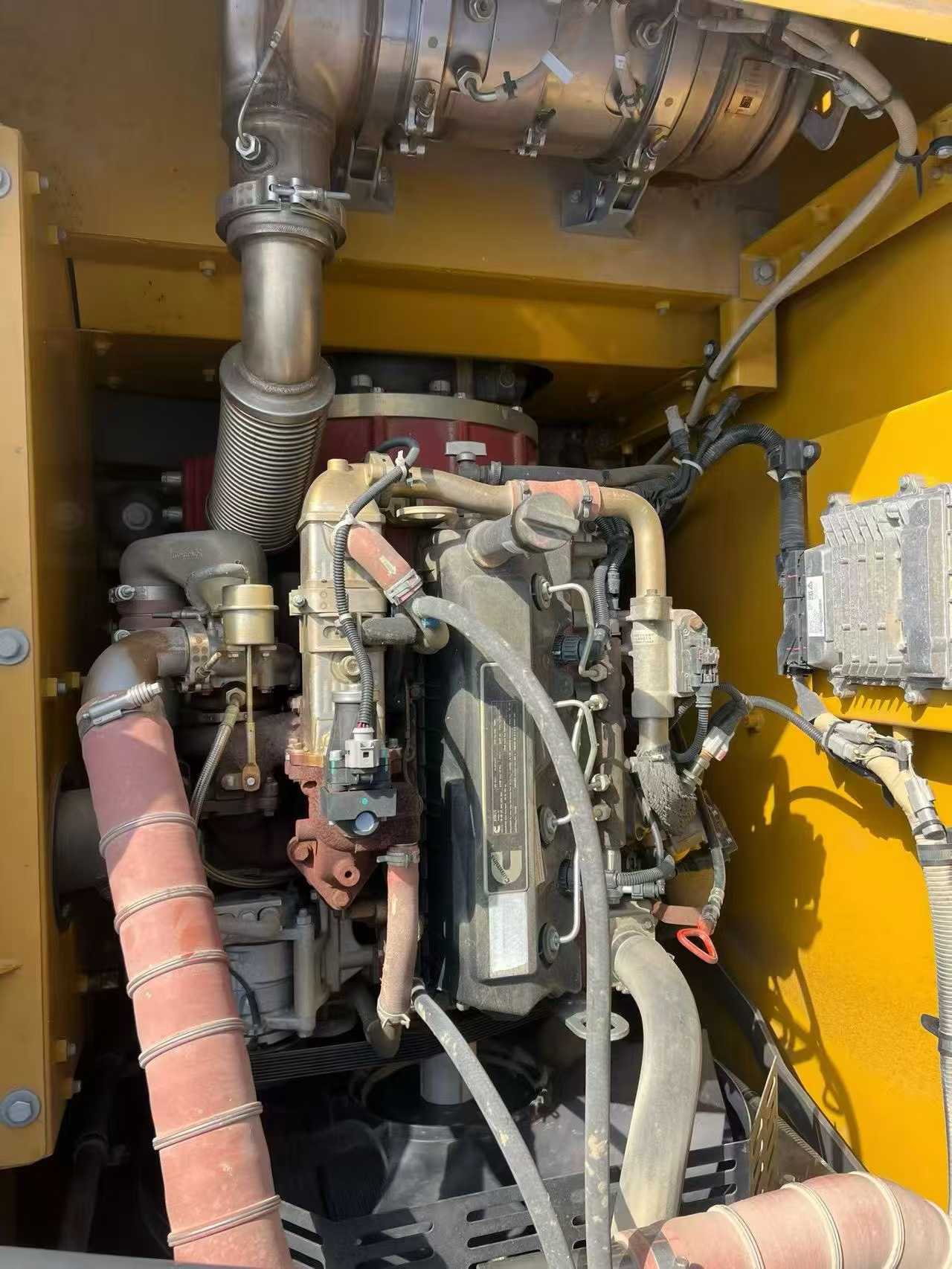 Used XCMG LW200 Excavator 2024 Model / 4