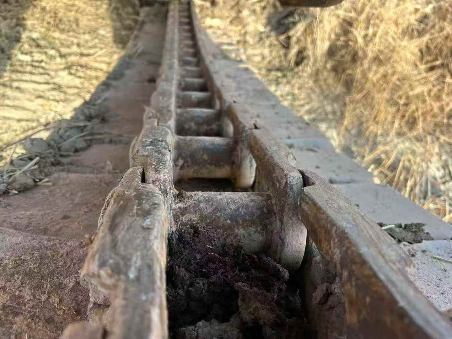 Used Hyundai R225-7 Excavator 2016 Model / 6