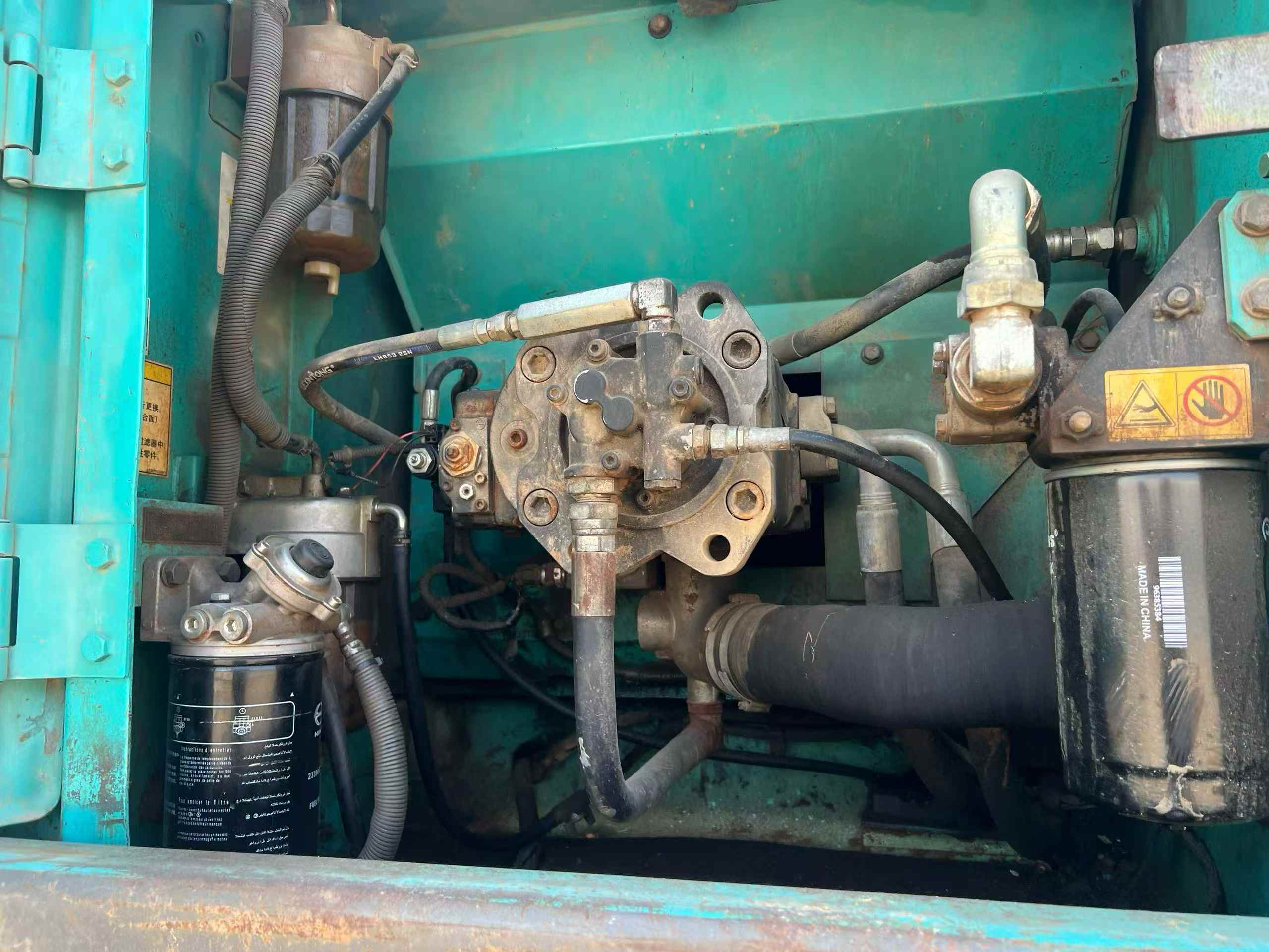 Used Kobelco SK200 Excavator 2016 Model / 6