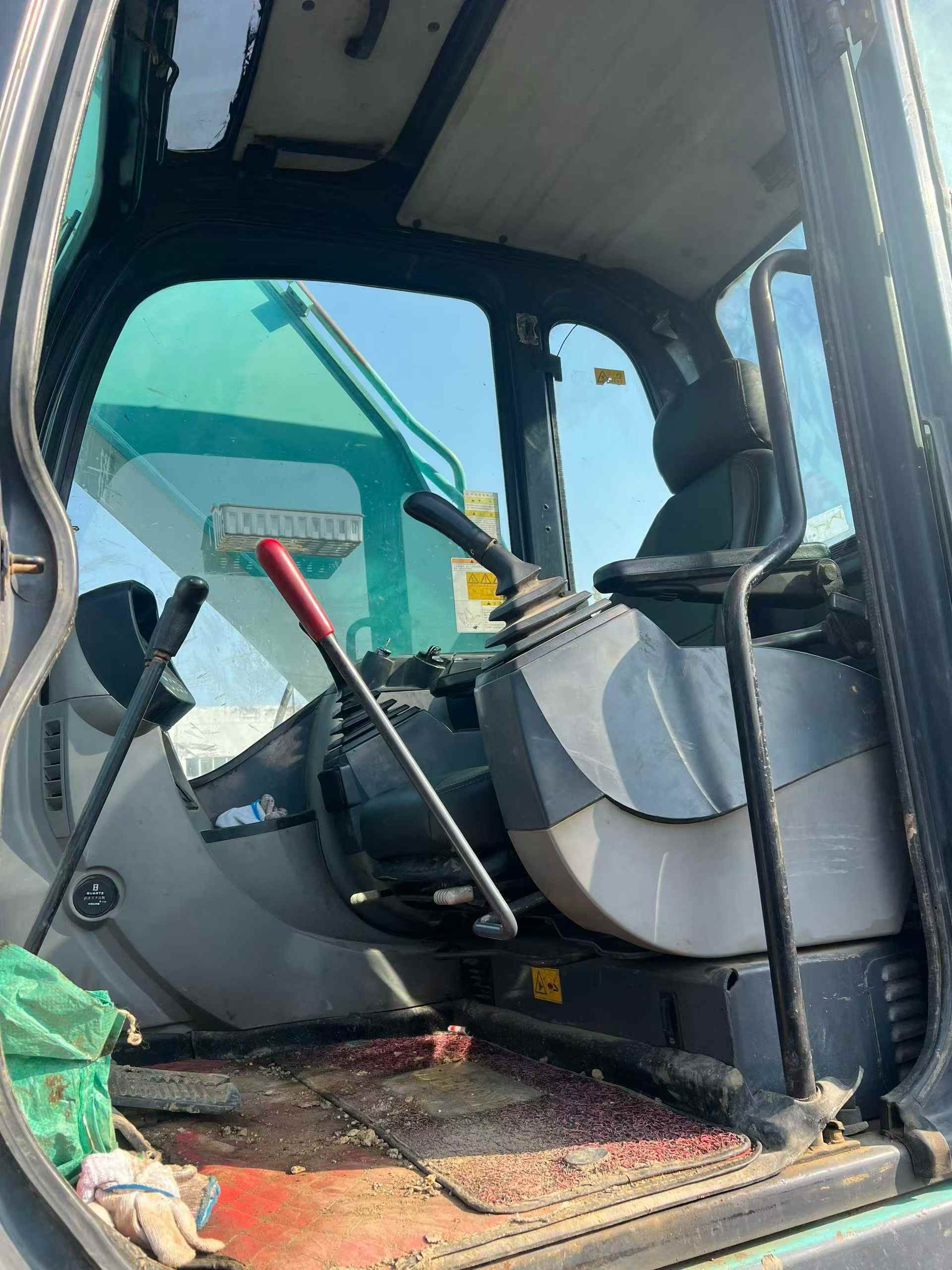 Used Kobelco SK200 Excavator 2016 Model / 4