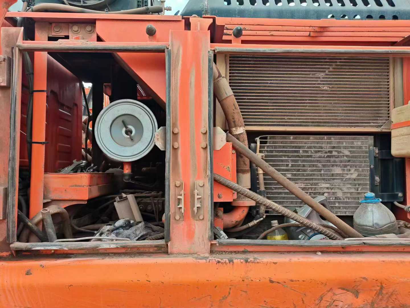 Used Doosan S225 Excavator 2010 Model / 2