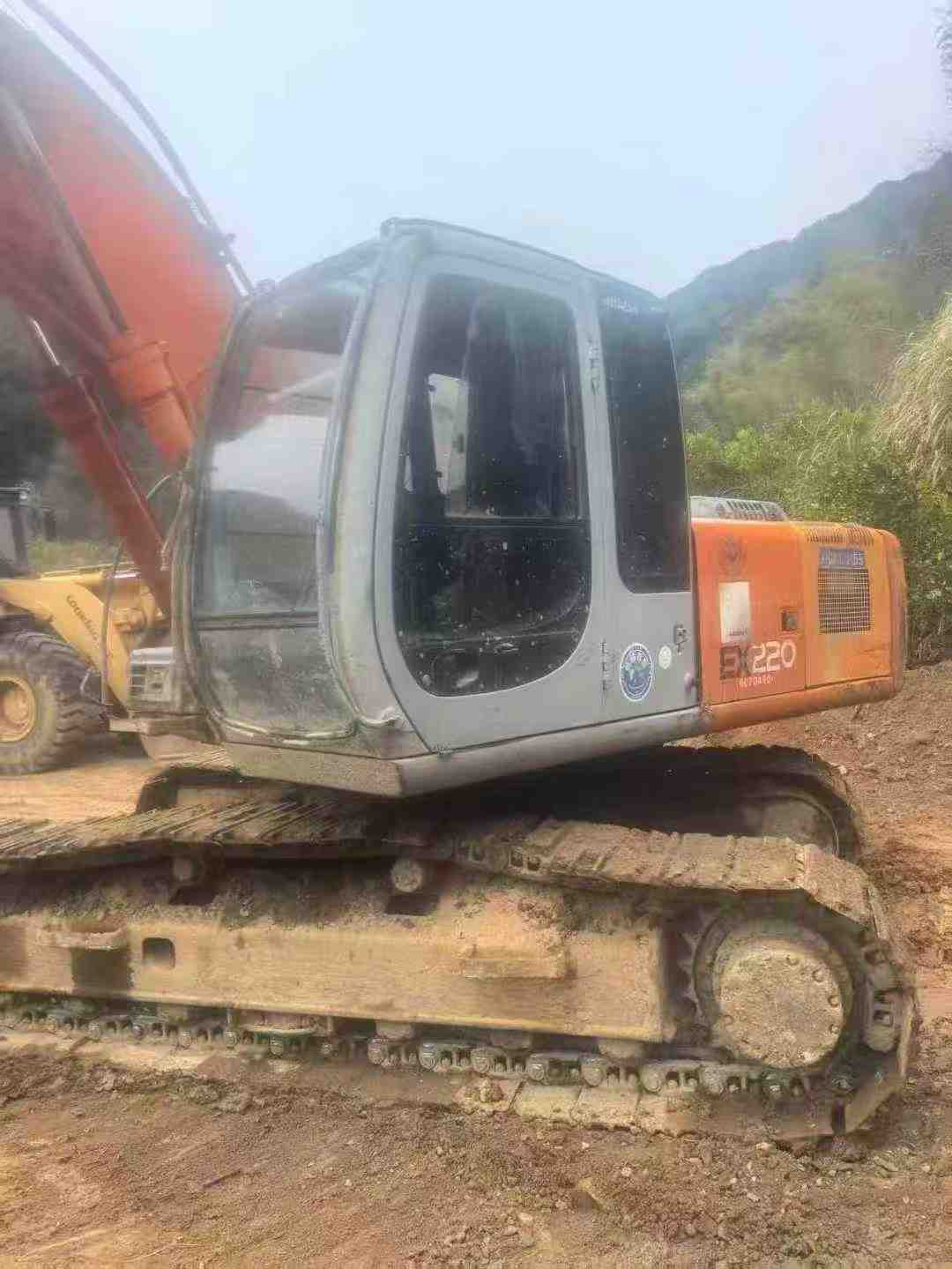 Used Hitachi ZAXIS200 Excavator 2016 Model
