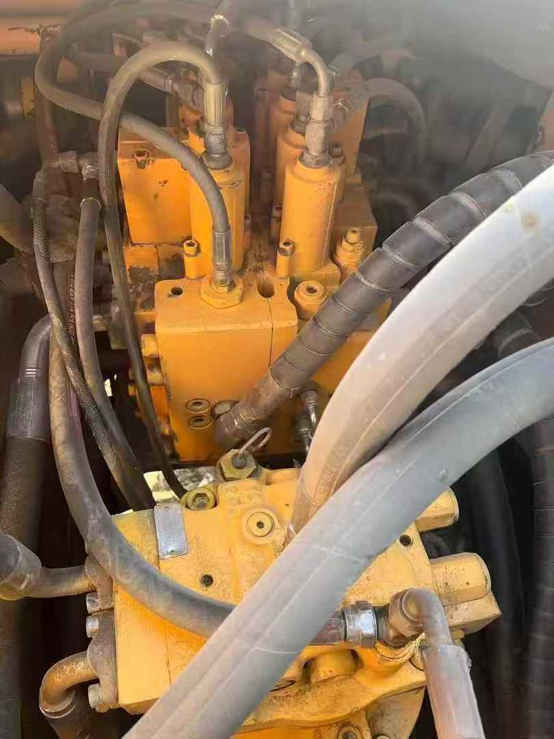 Used Hyundai R225LC-7S Excavator 2013 Model / 6