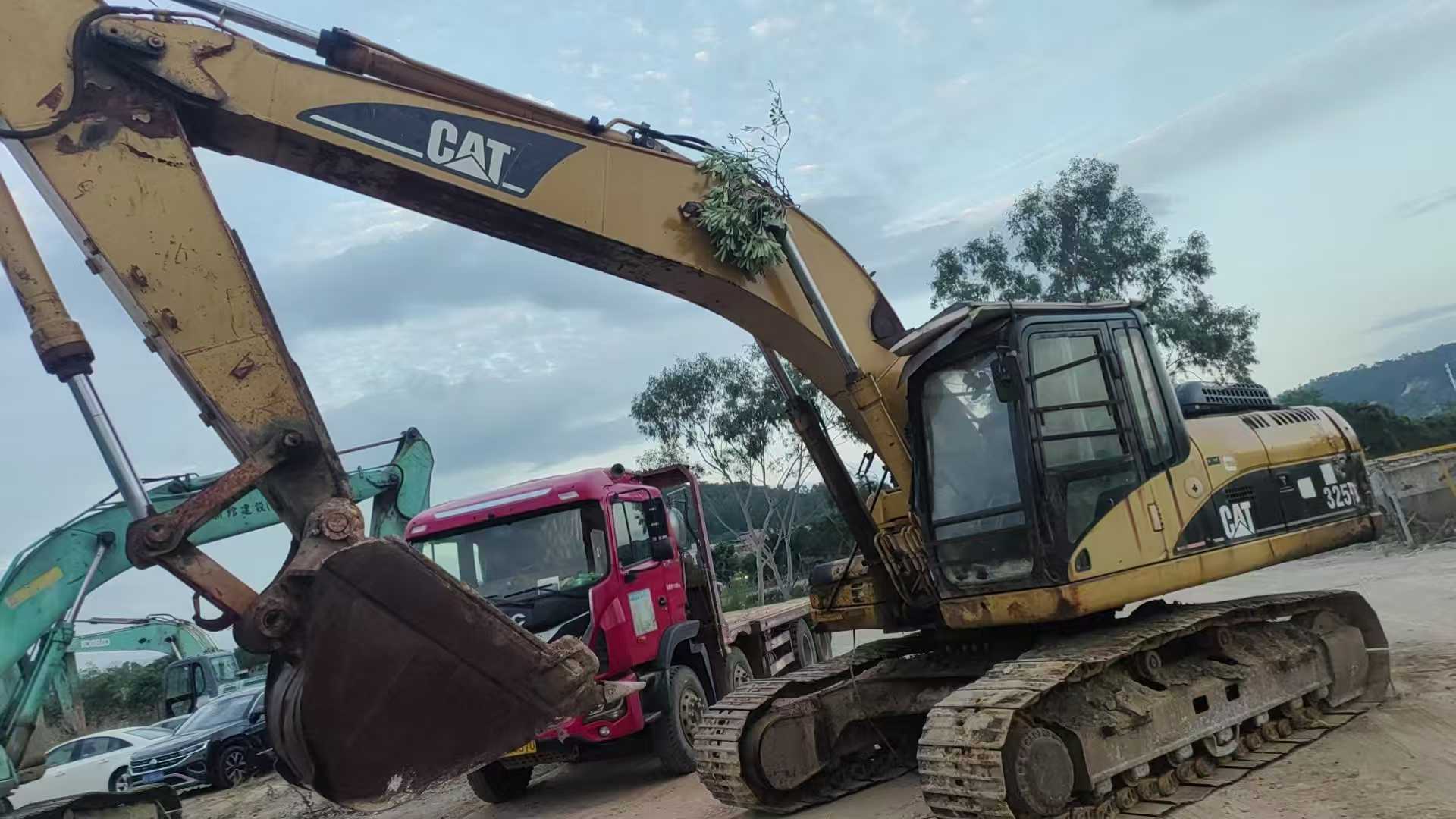 Used Caterpillar 325D Excavator 2016 Model