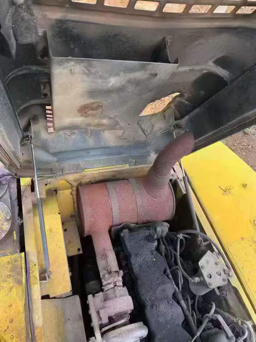 Used Komatsu PC220-8 Excavator 2010 Model