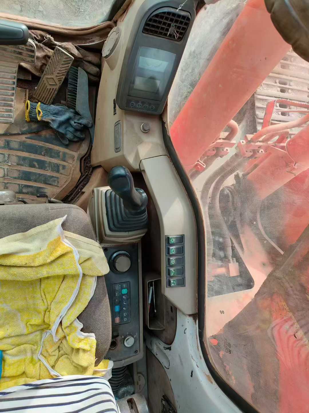 Used Doosan S225 Excavator 2010 Model / 3