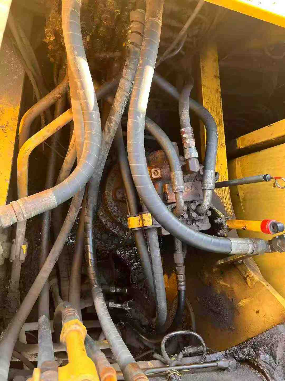 Used Komatsu PW200-7 Excavator 2016 Model / 8