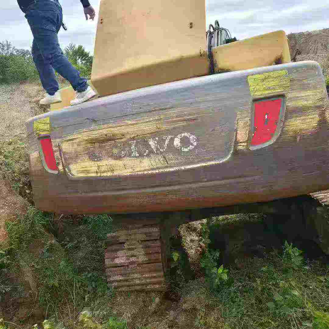 Used Volvo EW50 Excavator 2016 Model / 3