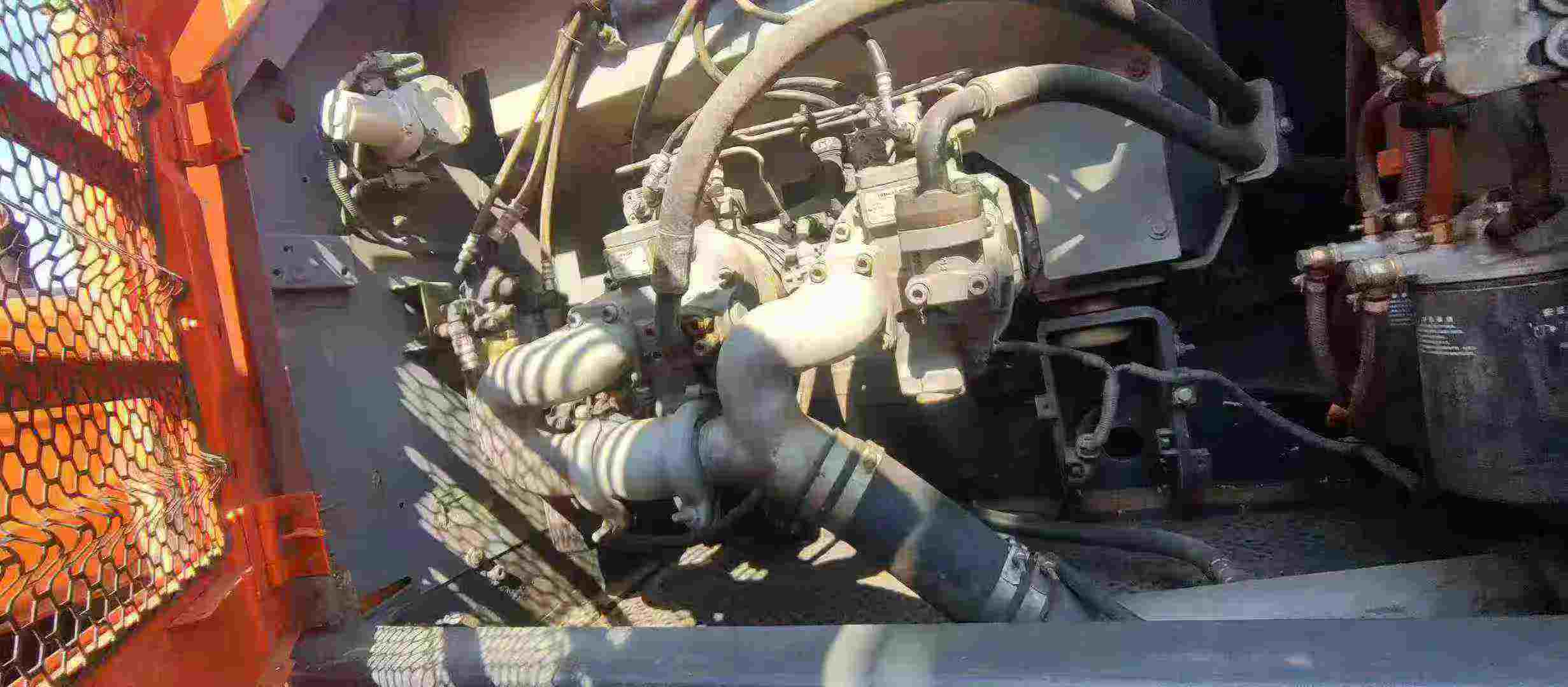 Used Hitachi ZX60-5G Excavator 2016 Model / 8