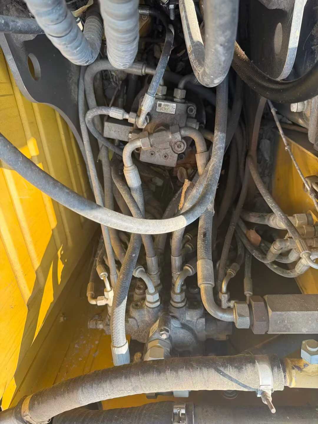 Used XCMG XE80 Excavator 2015 Model / 8