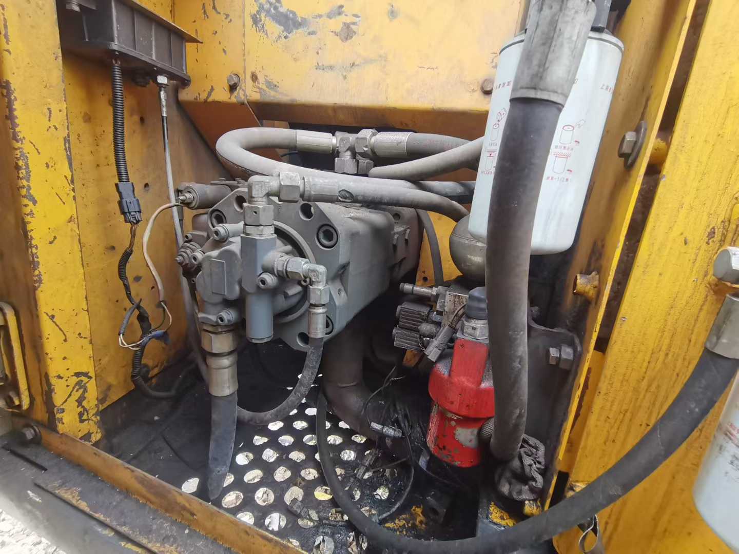 Used XCMG XE150 Excavator 2016 Model / 3