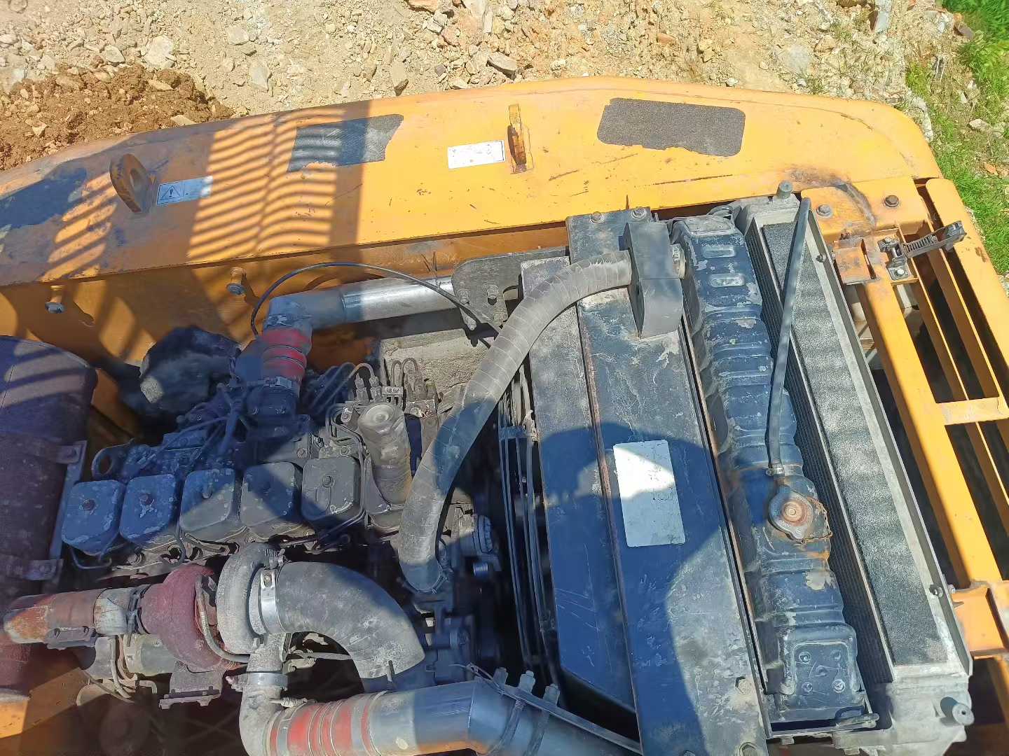 Used Hyundai R215VSN Excavator 2014 Model / 3