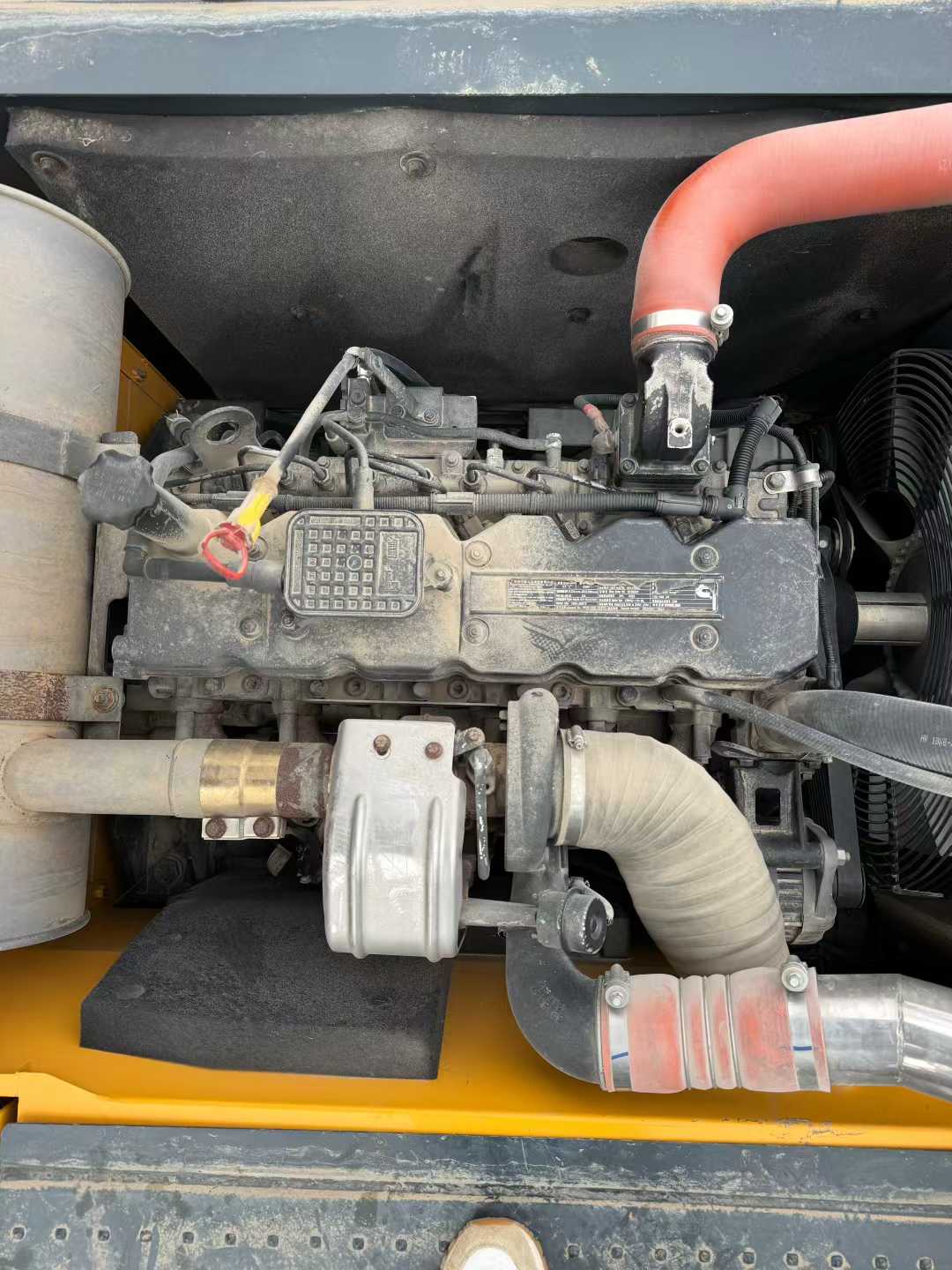 Used Hyundai R225LVS Excavator 2021 Model / 6