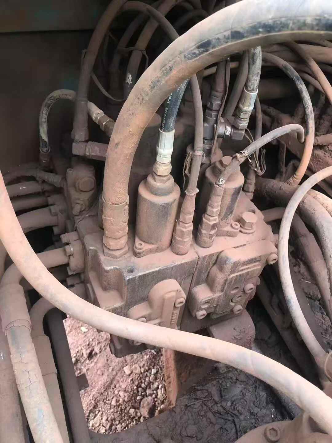 Used Kobelco SK200-8 Excavator 2016 Model / 3