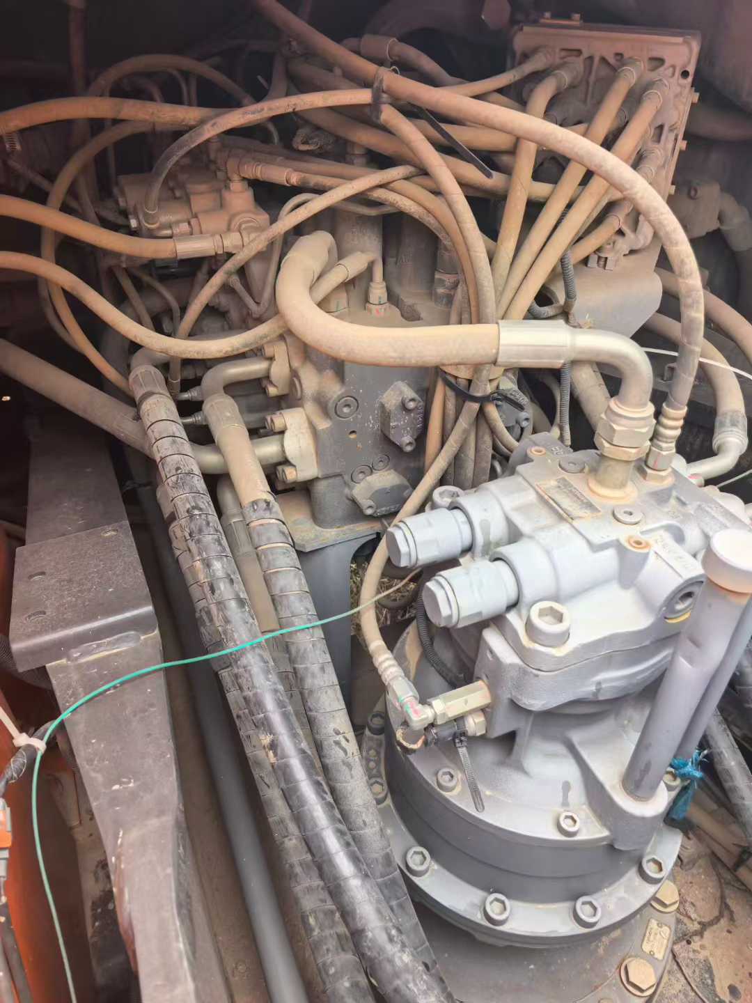 Used Hitachi ZX210LC-5A Excavator 2021 Model / 9