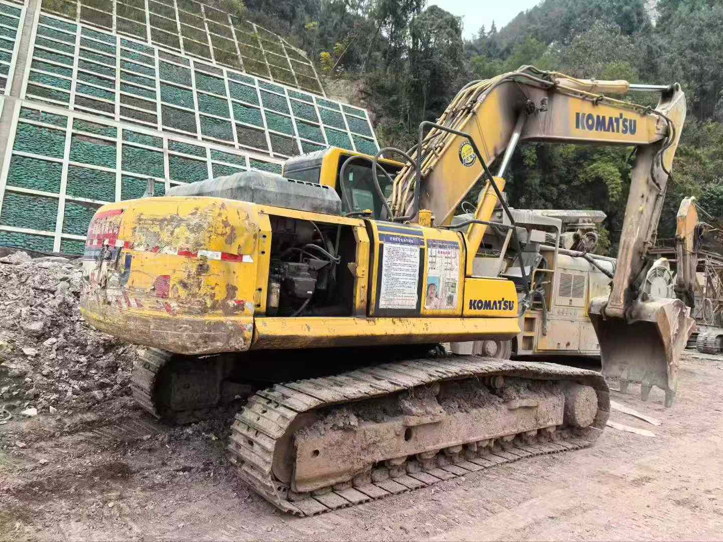 Used Komatsu PC220-8M0 Excavator 2020 Model