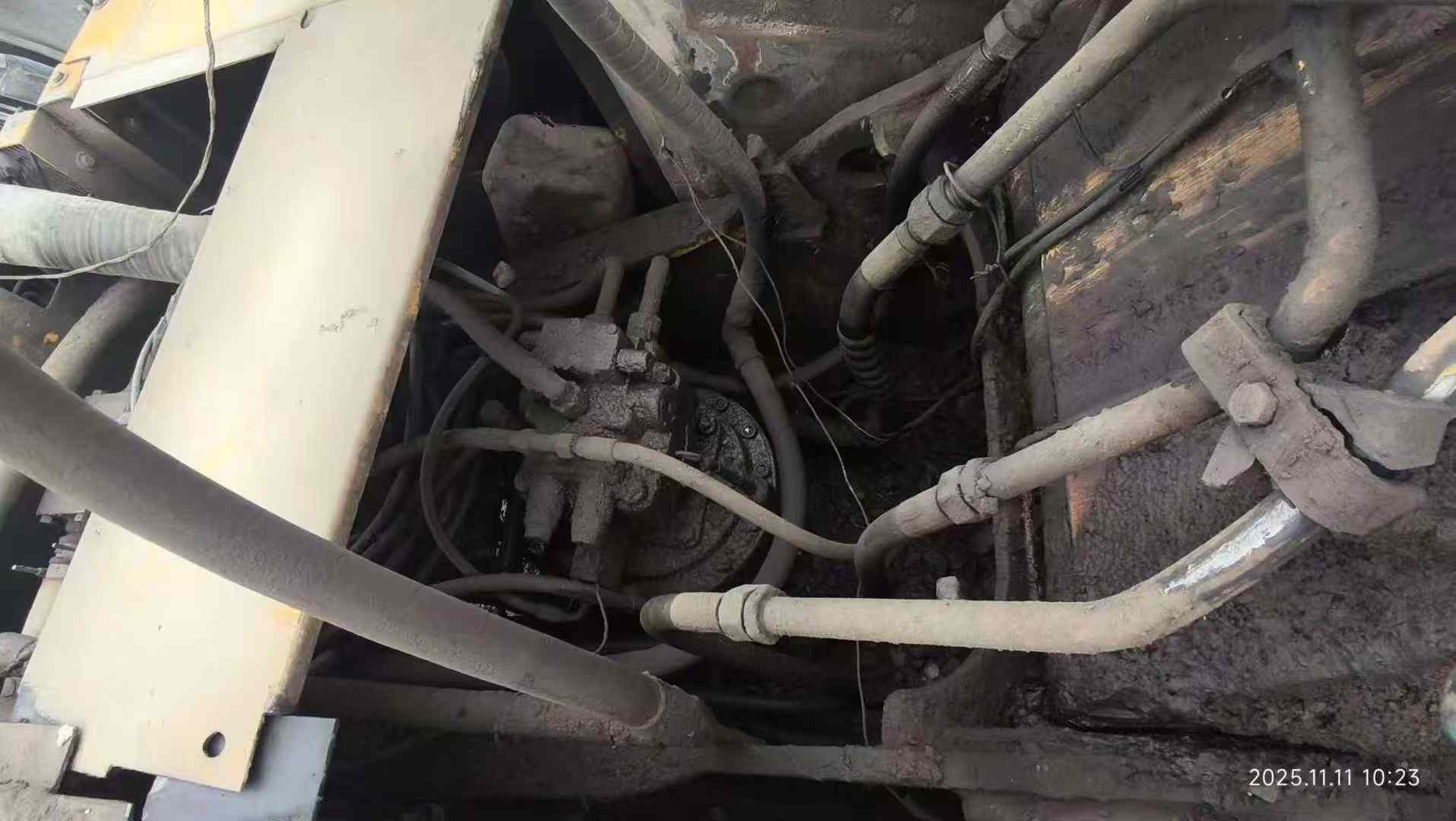 Used XCMG XE215 Excavator 2016 Model / 5