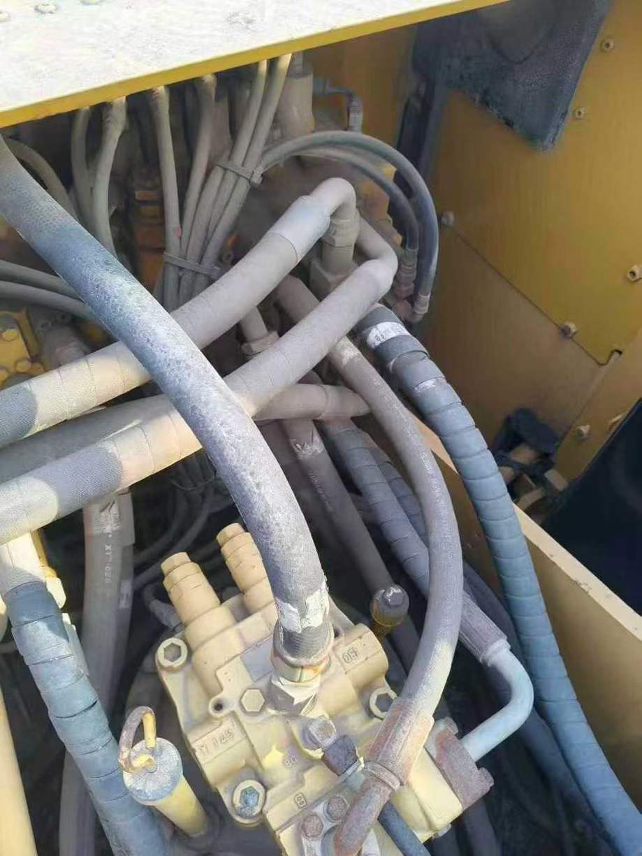 Used Caterpillar 320D Excavator 2014 Model / 3