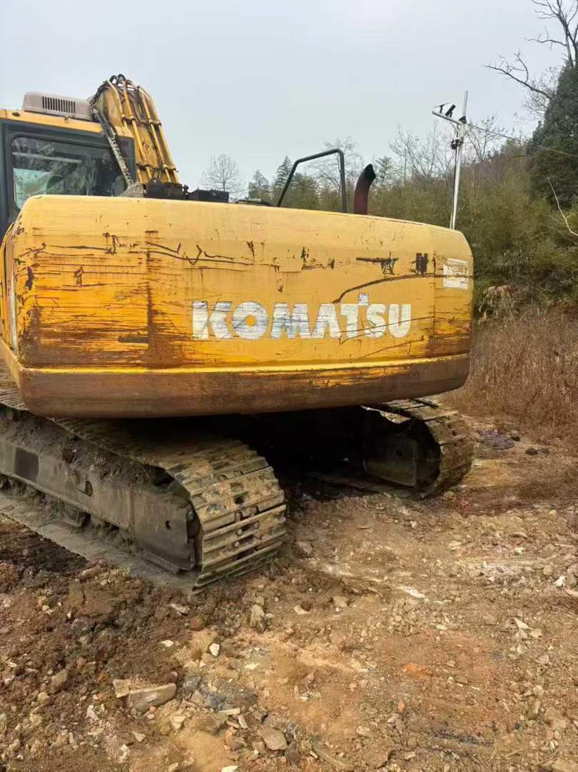 Used Komatsu PW200-7 Excavator 2016 Model / 3