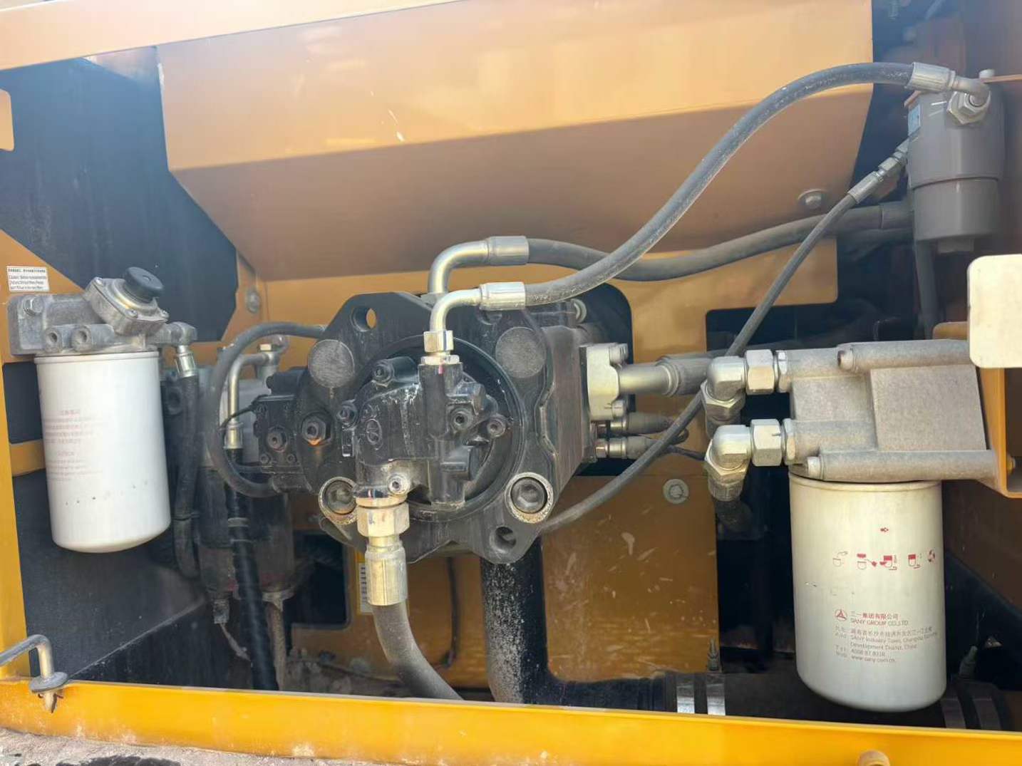 Used Sany SY200H Excavator 2016 Model / 3