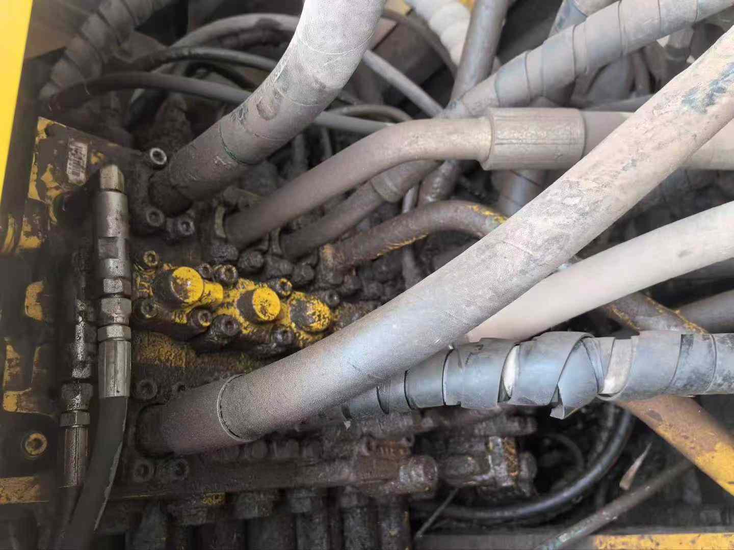 Used Komatsu PC220-8M0 Excavator 2020 Model / 2