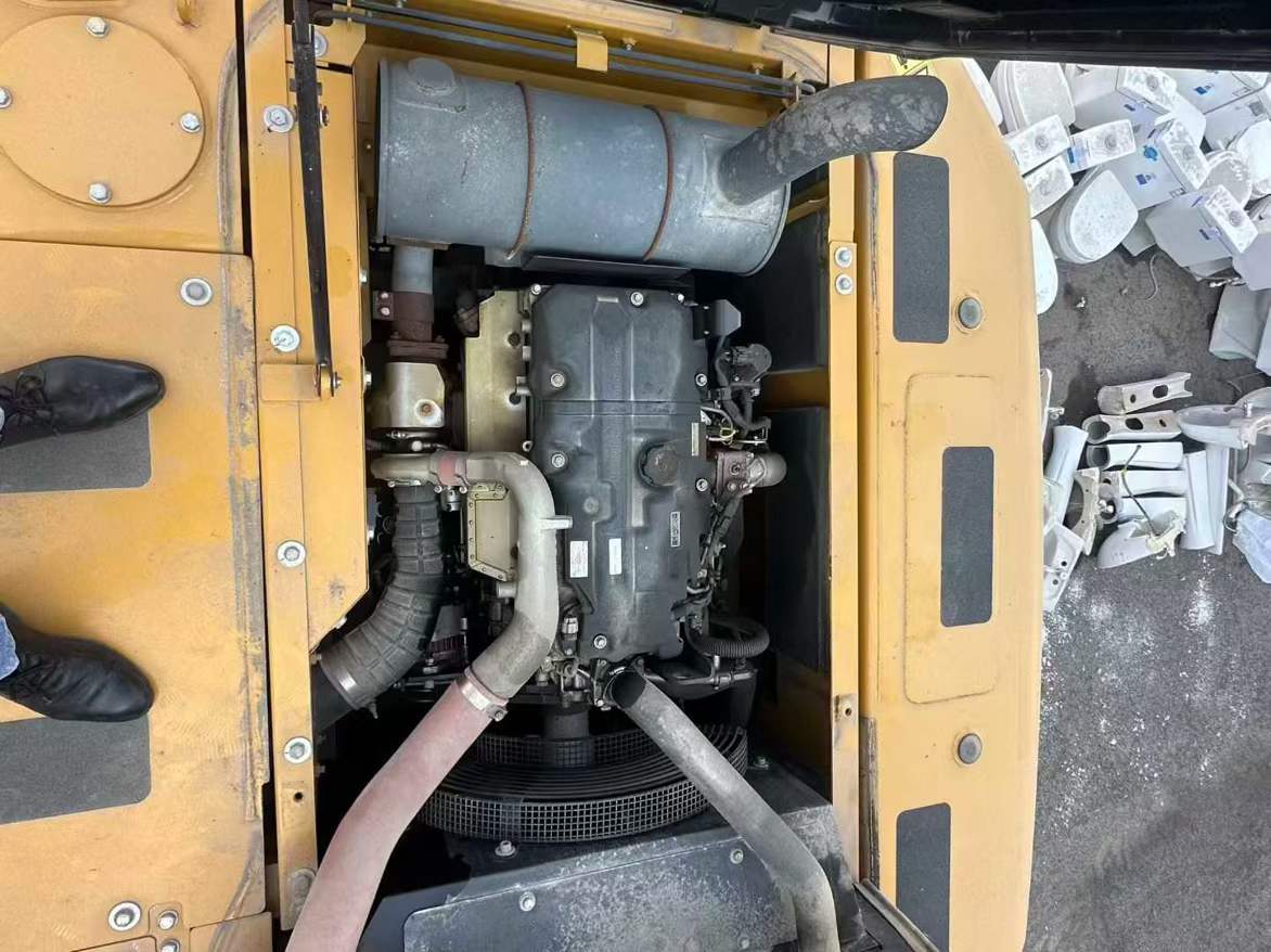 Used Sany SY215W Excavator 2022 Model / 4