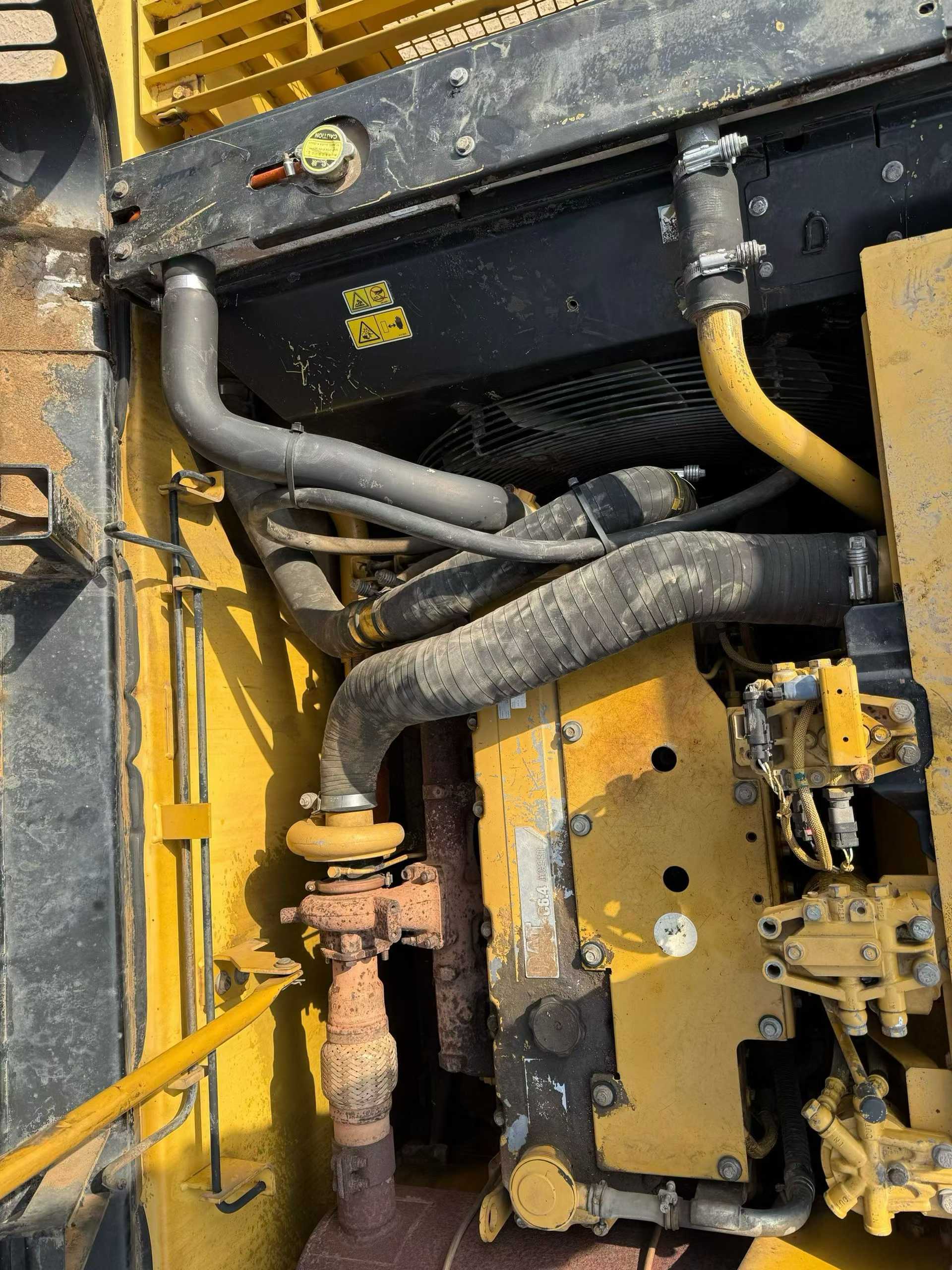 Used Caterpillar 323DL Excavator 2011 Model / 7