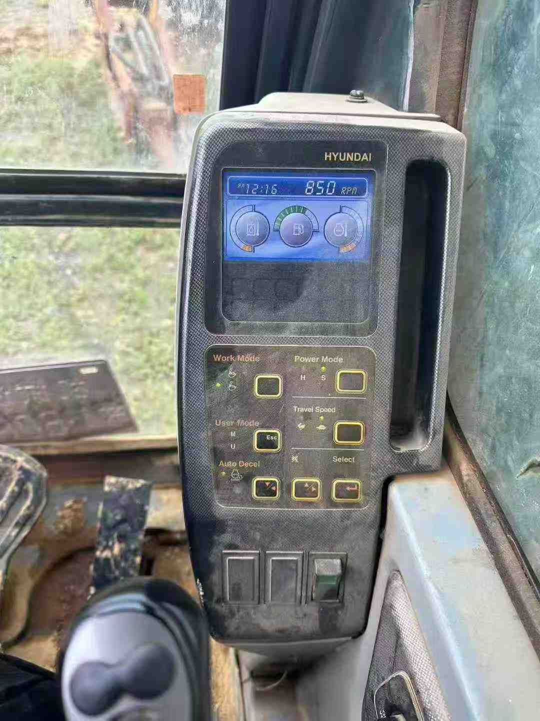 Used Hyundai R215VS Excavator 2018 Model / 8