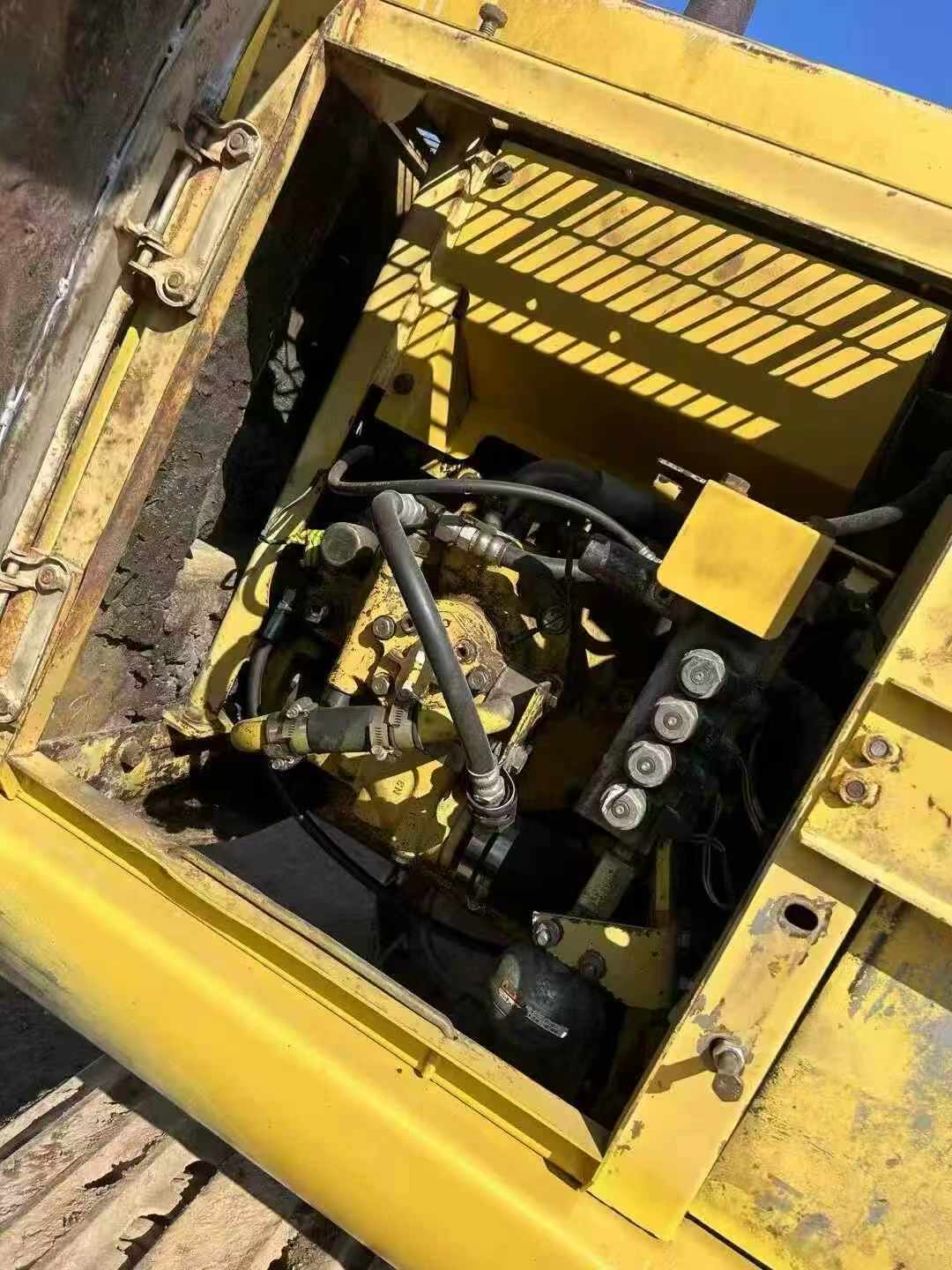 Used Komatsu PW100 Excavator 2016 Model / 8