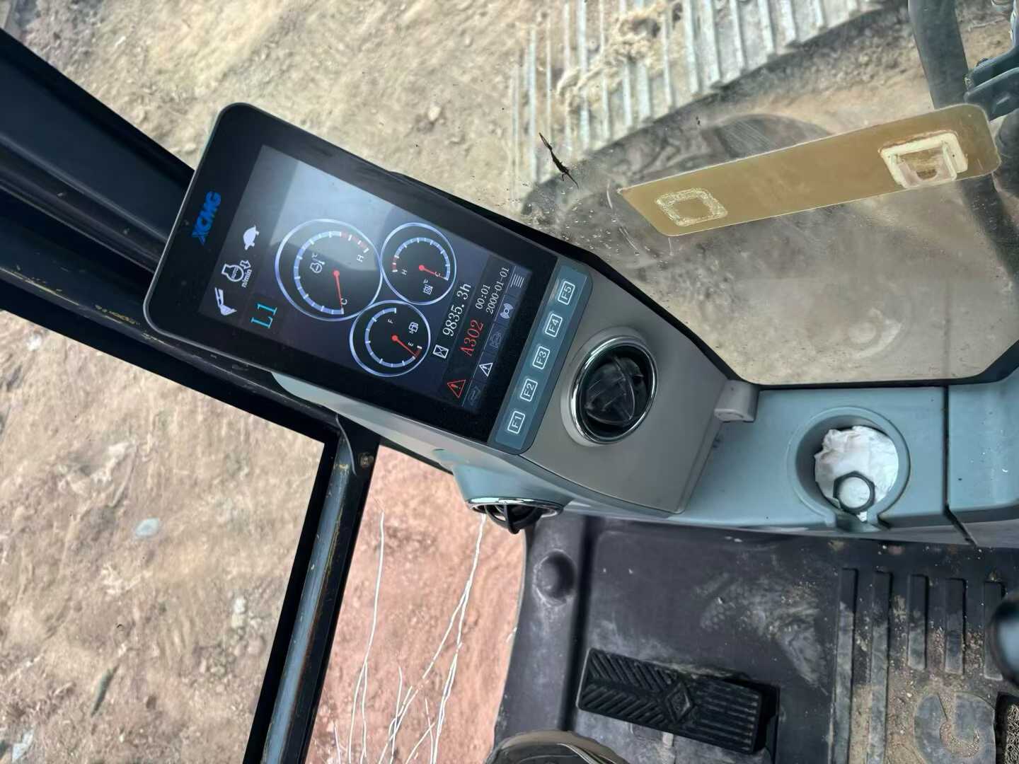 Used XCMG XE215 Excavator 2017 Model / 6