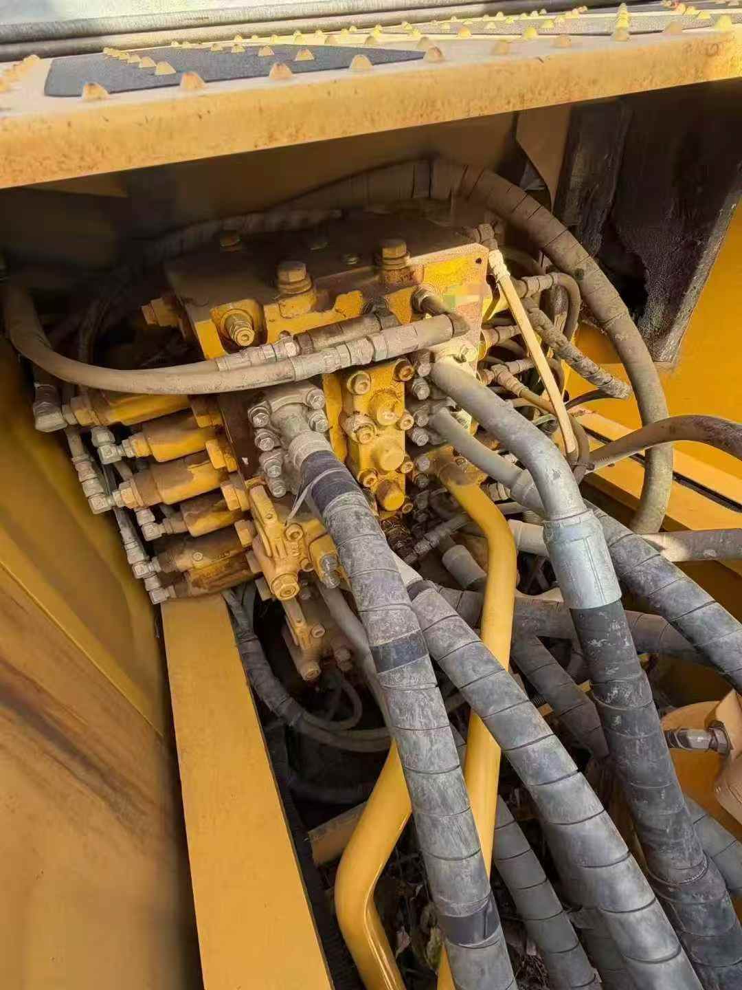 Used Komatsu PC200-8 Excavator 2017 Model / 7