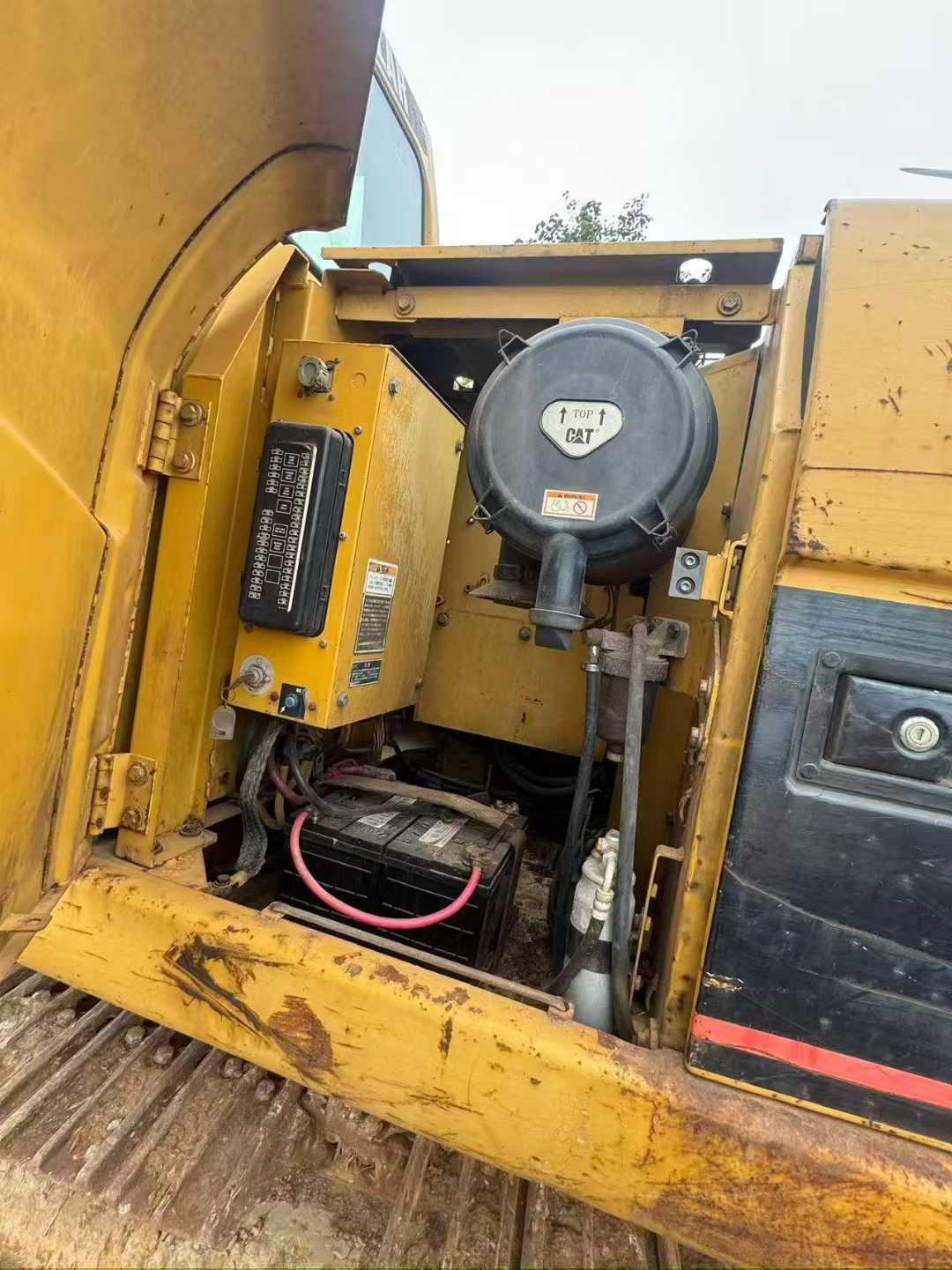 Used Caterpillar 320C Excavator 2016 Model / 8
