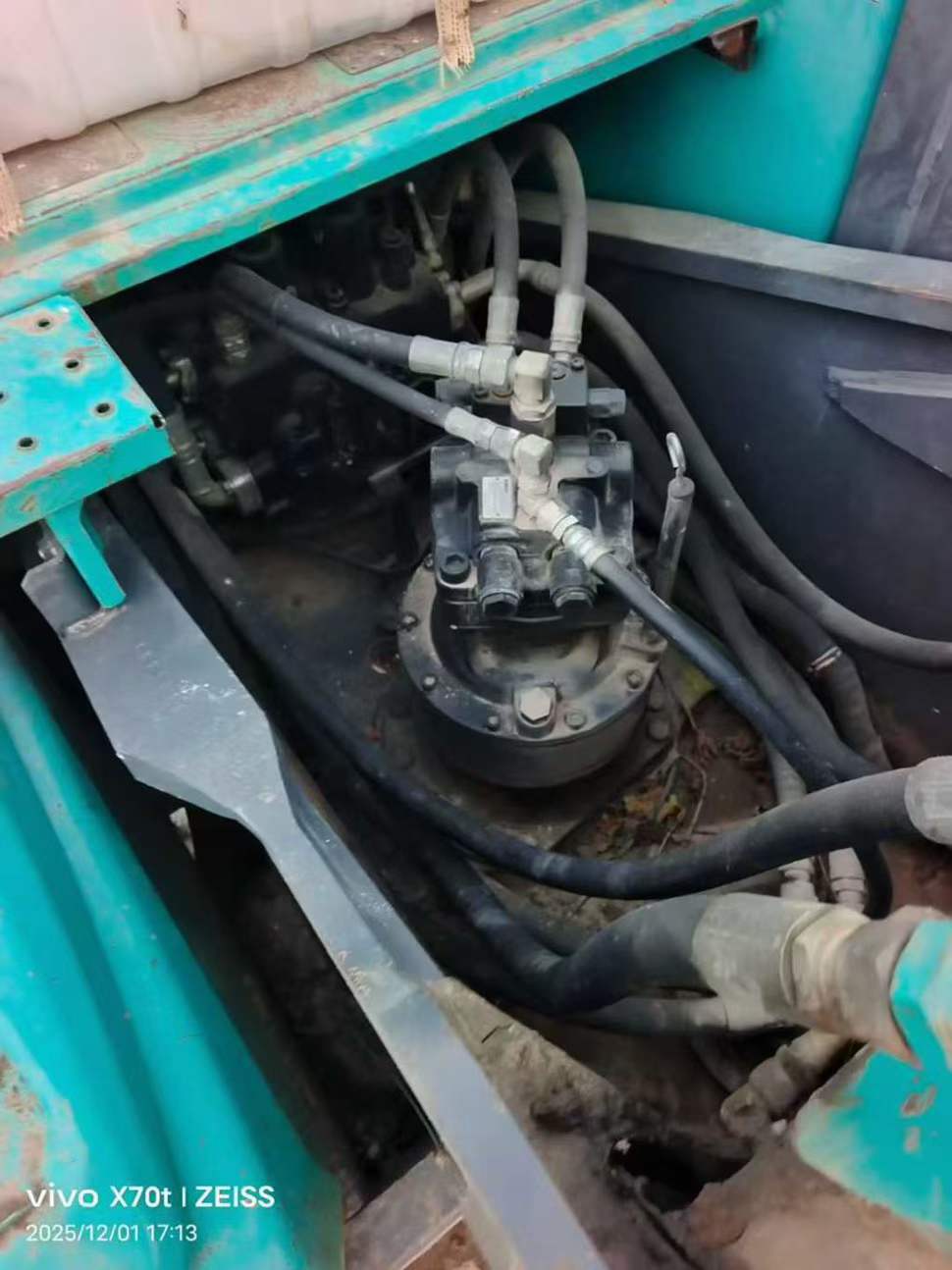 Used Kobelco SK200 Excavator 2017 Model / 6