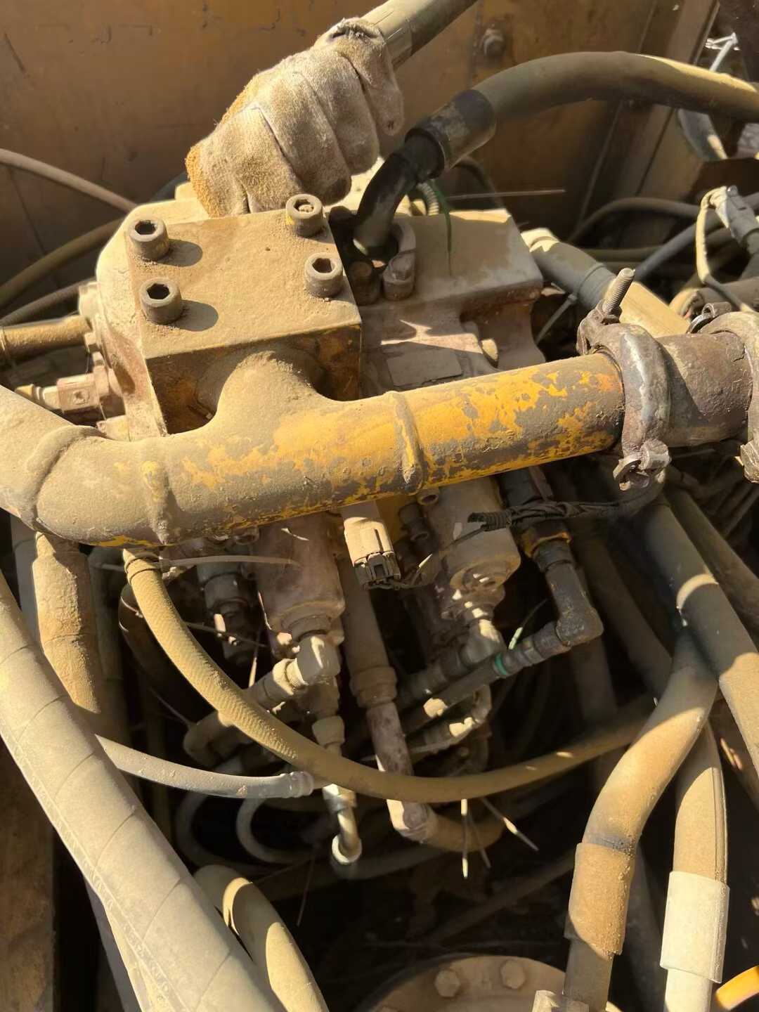 Used Kato HD820 Excavator 2016 Model / 4