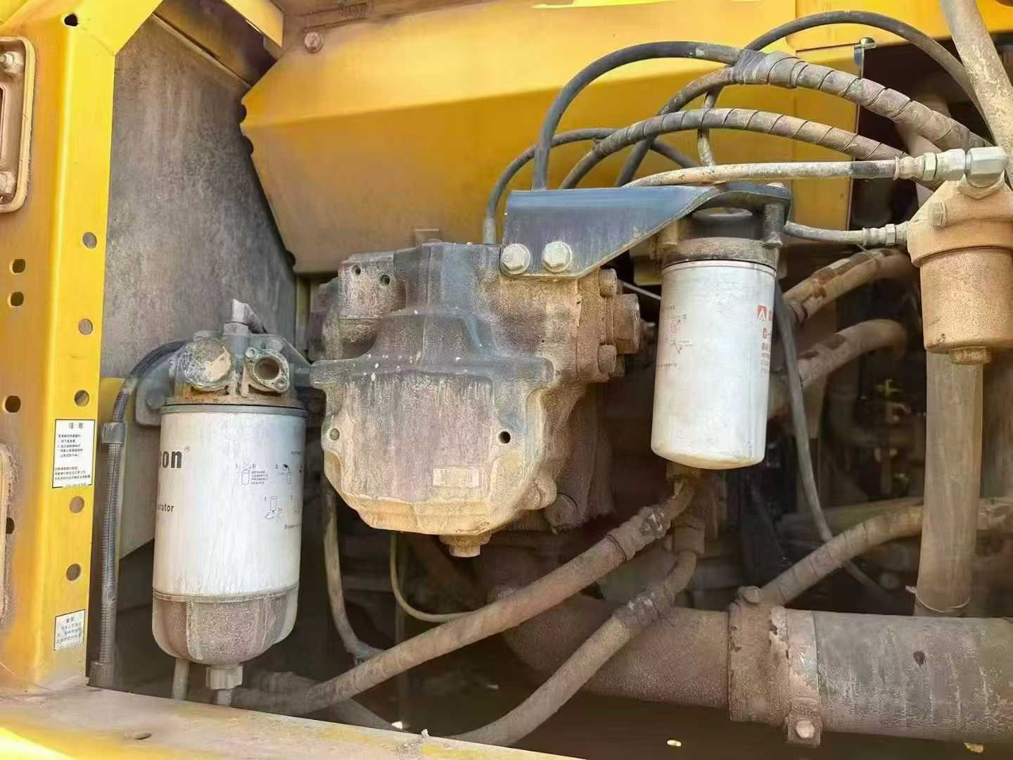 Used Komatsu PC220-8 Excavator 2014 Model / 2