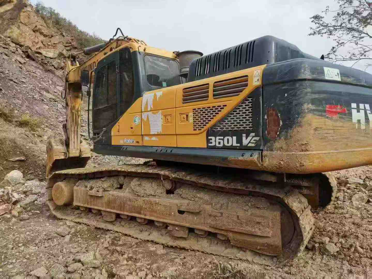 Used Hyundai 350LC-9V Excavator 2018 Model / 4