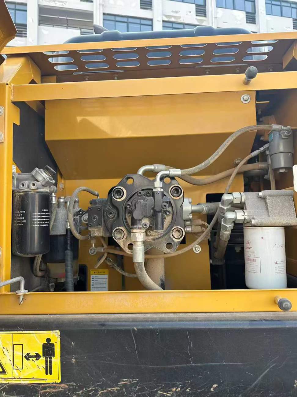 Used Sany SY215W Excavator 2022 Model / 8