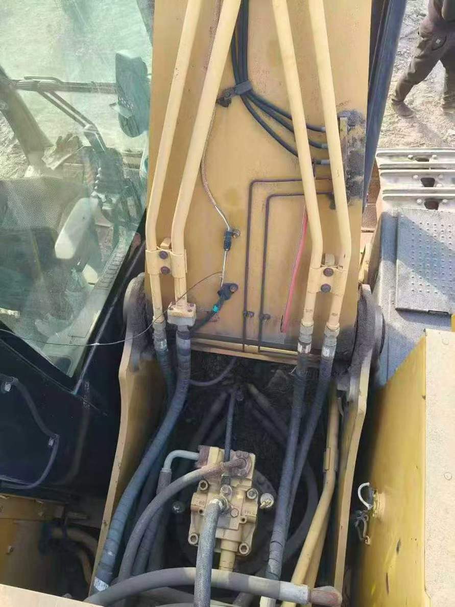 Used Caterpillar 320D Excavator 2014 Model / 4