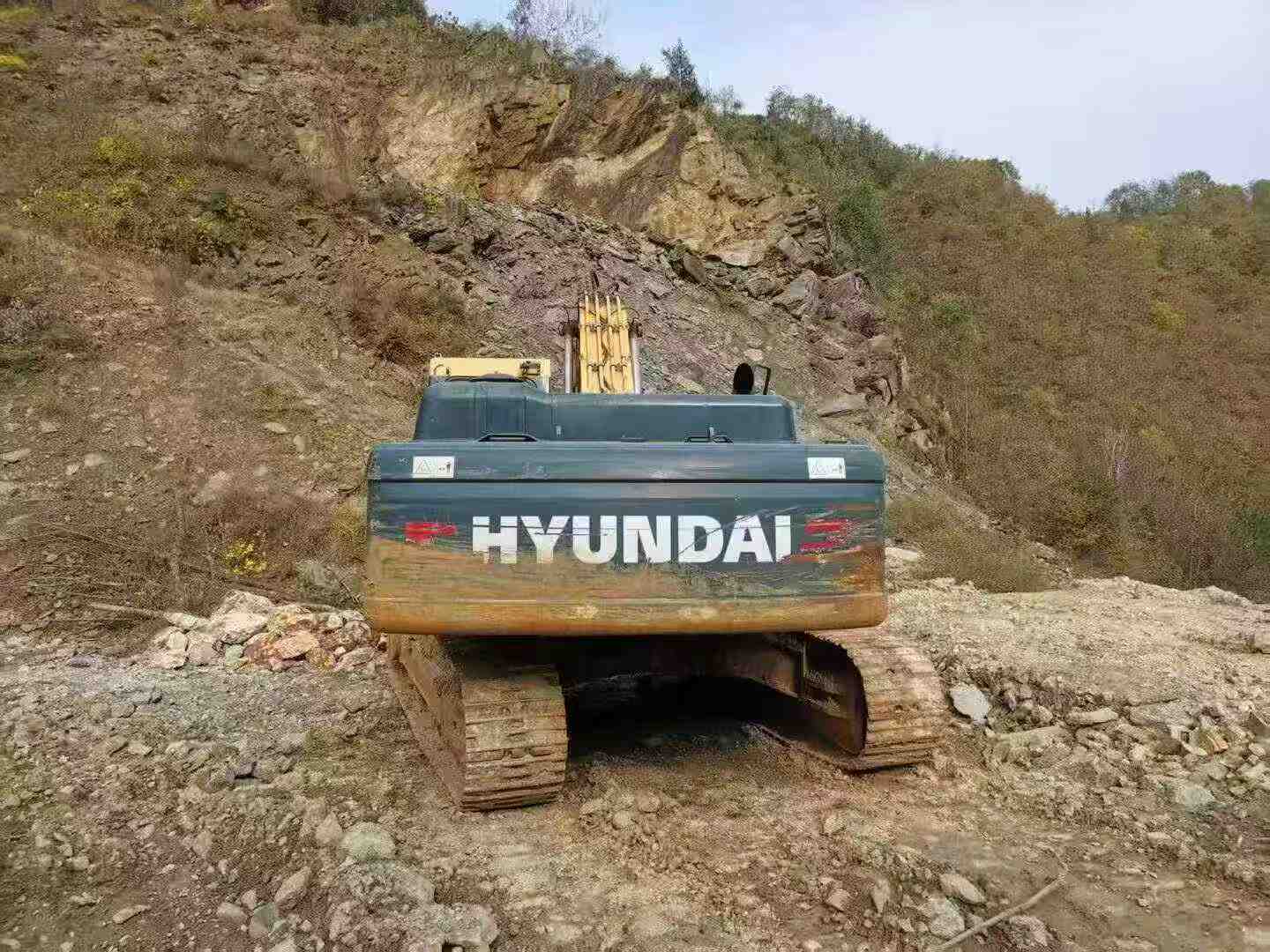 Used Hyundai 350LC-9V Excavator 2018 Model / 3