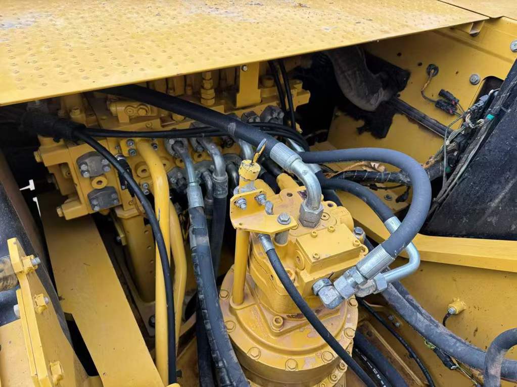 Used Caterpillar 330L Excavator 2019 Model / 8